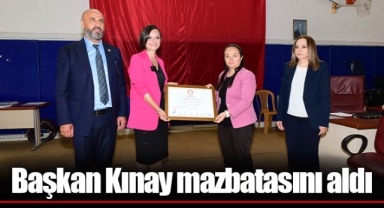 Başkan Kınay mazbatasını aldı