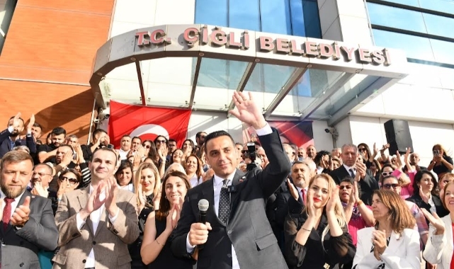Çiğli Belediye Başkanı Onur Emrah Yıldız; “Kuvva bire inmedikçe, umut vardır.”