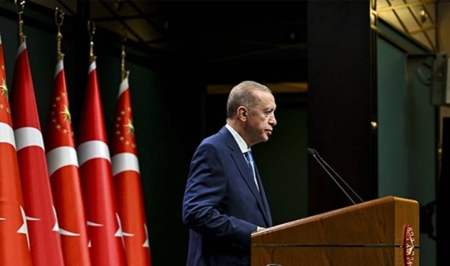 Deniz Zeyrek: 6 bakan topun ağzında, bir seçenek daha var muhalefete "parlamenter sisteme dönelim" çağrısı yapmak