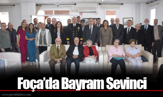 Foça’da Bayram Sevinci