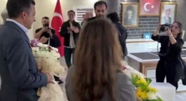 Sur Belediyesi'nde Atatürk ve Cumhurbaşkanı Erdoğan'a hakaret eden şüpheli tutuklandı
