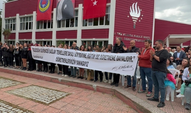Velilerden özel okul yönetimine protesto: Öğretmenlerimizin yanındayız