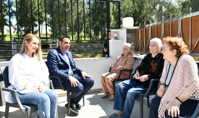 Yıldız'dan huzurevlerini gülümseten ziyaret