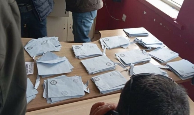 Yozgat'ta yırtılmış oy pusulaları bulundu