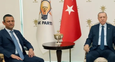 8 yıl sonra ilk kez gerçekleşen AK Parti - CHP resmi görüşmesinden ilk görüntüler geldi