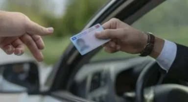 Aman dikkat... Bunu yapmayan trafiğe çıkamayacak: Eski tip ehliyetler için tarih verildi