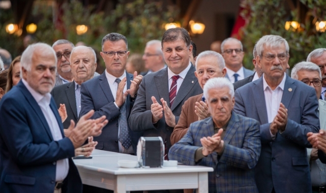 Başkan Tugay Cumhuriyet Gazetesi'nin 100'üncü yıl kutlamasına katıldı:"Sizin geleceğiniz bizim geleceğimiz"