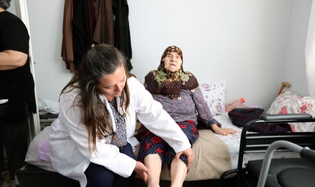 Bayraklı'da vatandaşlara ücretsiz sağlık hizmeti