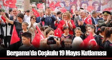 Bergama’da Coşkulu 19 Mayıs Kutlaması