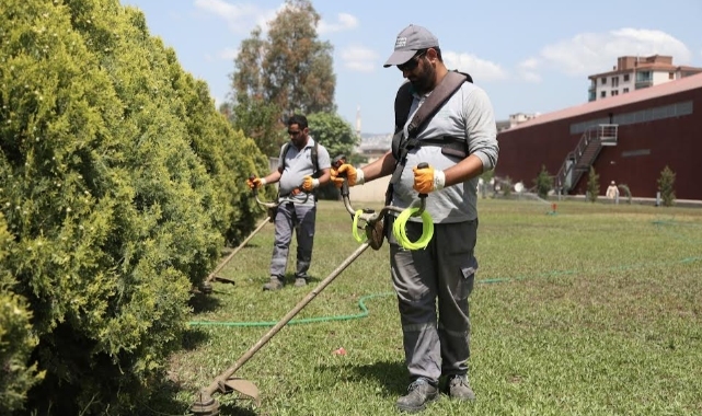 Bornova’da parklar yaza hazır
