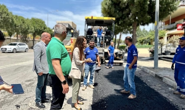 Çeşme Belediyesi yol bakım ve onarım çalışmalarında hız kesmiyor
