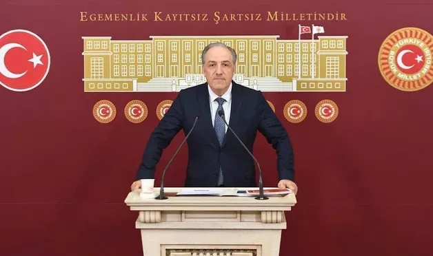 DEVA'dan Burcu Köksal ve meclis üyeleri hakkında suç duyurusu