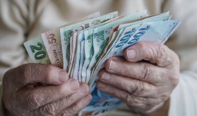 Emeklinin alım gücü geriledi,5 ayda yaşanan kayıp 4 bin liraya yaklaştı!