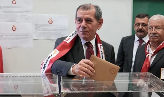 Galatasaray'da Dursun Özbek, yeniden başkanlığa seçildi