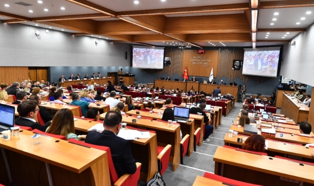 İzmir Büyükşehir Belediyesi ana hizmet binası için plan değişikliği