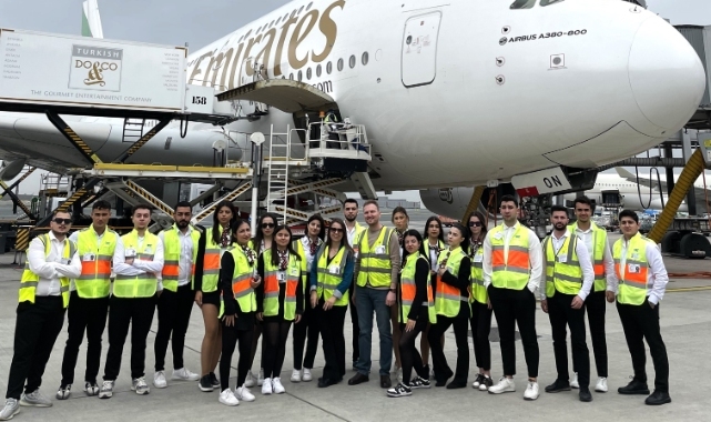 İzmir Ekonomili gençler Emirates’in konuğu oldu