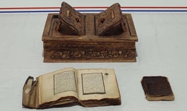 Jandarma durdurdu üzerinden 700 yıllık Kur’an-ı Kerim çıktı