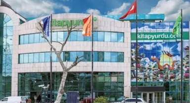 Kitapyurdu'nun binasına kilit vuruldu: 'Belediye yüksek miktarda bağış istedi'