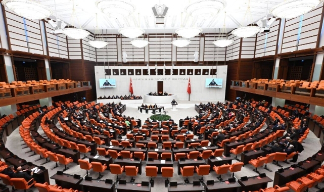 Kurtulmuş 'yeni anayasa' turuna yarın devam edecek