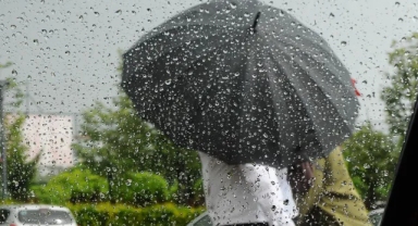 Meteoroloji'den yarın için uyarı: 3 bölge için kuvvetli yağış bekleniyor