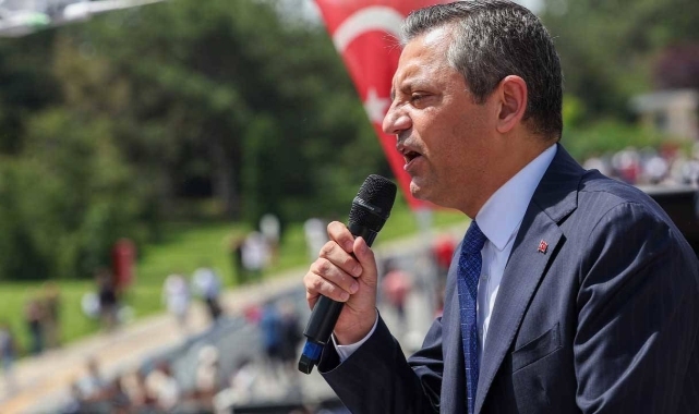 Özgür Özel, Büyük Emekli Mitingi'nde konuştu: İktidara geldiğimizde emekli aylığı bir buçuk asgari ücret olacak