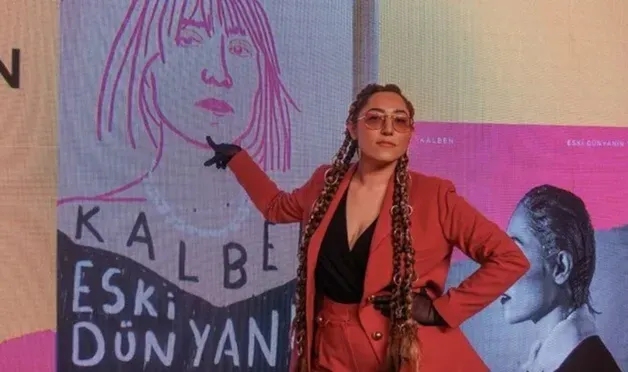 Şarkıcı Kalben gözaltına alındı