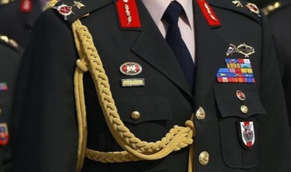 Suriye’de görevli tuğgeneral makam aracıyla insan kaçakçılığı yapıyormuş