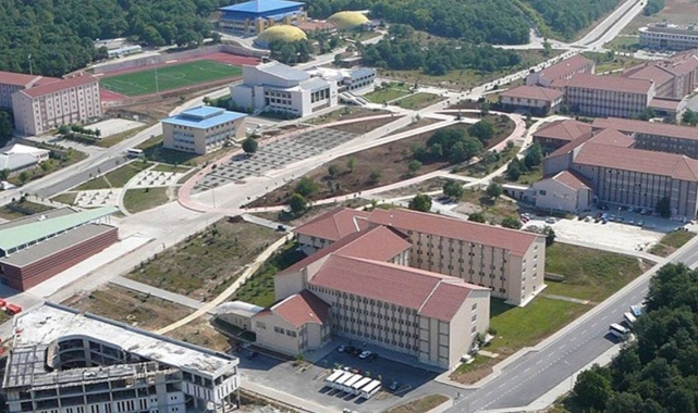 Abant İzzet Baysal Üniversitesi'nde Hekimlik Andı'ndaki "cinsel yönelim" ifadesine yasak!