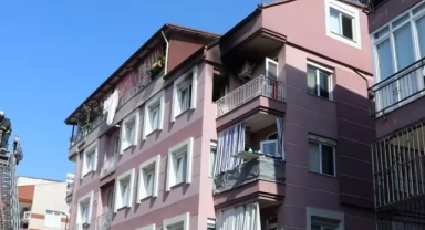 Annesiyle yaşadığı evi ateşe verdi