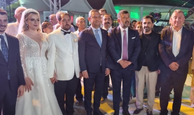 Başkan Günay, Genel Başkanla Birlikte nikah şahidi oldu