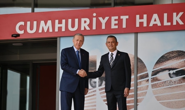 Cumhurbaşkanı Erdoğan ile CHP lideri Özel görüşmesi başladı