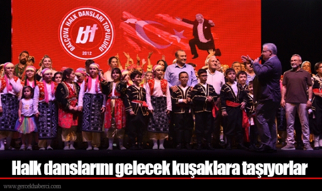 Halk danslarını gelecek kuşaklara taşıyorlar 