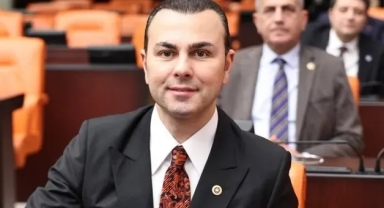 İYİ Parti Milletvekili Seyithan İzsiz partisinden istifa etti