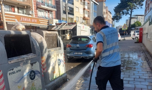 Karabağlar’da gece gündüz temizlik mesaisi