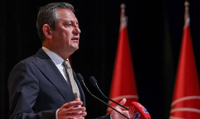 Karar yazarı Taşgetiren: Özgür Özel hassas konulara iğne batırıyor, bunlar siyasetin şeffaflaşması yolunda doğru aşamalar
