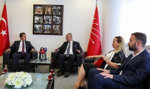 MHP'den CHP'ye bayram ziyareti: "Zaman zaman ayrı da düşünebiliriz"