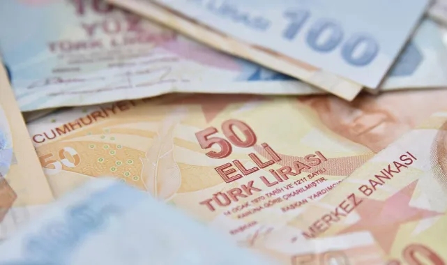 Tahminler 2 farklı orana işaret ediyor: Emekli ve memur zammı ne kadar olacak?