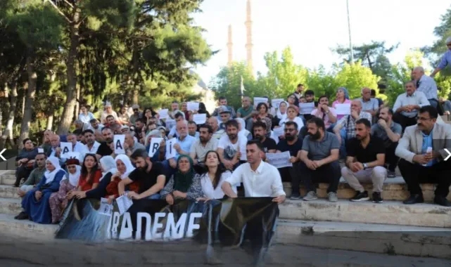 Yazar ve sanatçılardan kayyuma tepki yağdı