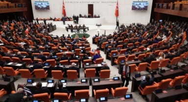 9. Yargı Paketi Meclis'e sunuldu: Kadınlar bekarlık soyadlarını tek başına kullanamayacak
