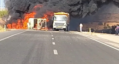 Adıyaman'da devrilen tanker alev aldı