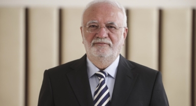 AK Partili Mustafa Elitaş, ‘MHP’liler memnun kalmasa’ da Özgür Özel’e hak verdi
