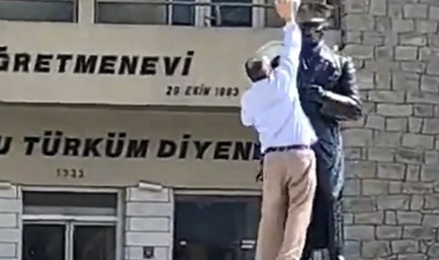 Atatürk heykeline taşlı saldırı
