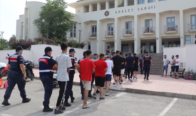 Bodrum'da göçmen kaçakçılığı yaptıkları iddiasıyla gözaltına alınan 4 zanlı tutuklandı