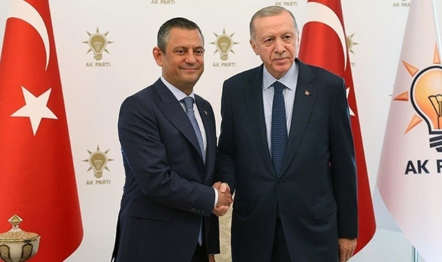 CHP Grup Başkanvekili Gökhan Günaydın, 'CHP Akp'nin dümen suyuna mı girdi' eleştirilerine şöyle yanıt verdi