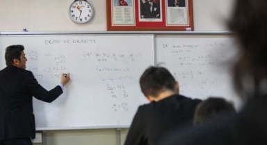 Eğitim-Sen, Öğretmenlik Mesleği Kanunu Teklifini protesto etti