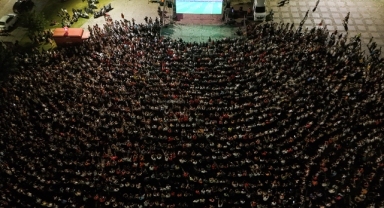 Hollanda - Türkiye maçı, İzmir'de dev ekrandan izlendi