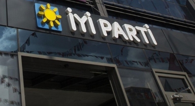 İYİ Partili isim CHP'ye katılmak için istifa etti