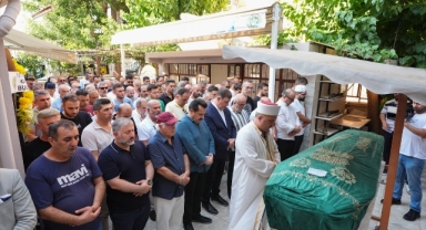 İzmir'de elektrik akımına kapılarak ölen İnanç Öktemay, son yolculuğuna uğurlandı