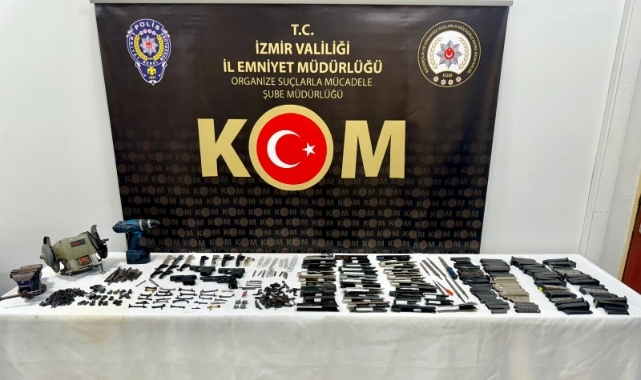 İzmir'de Yasadışı Silah İmalathanesi Ortaya Çıkarıldı
