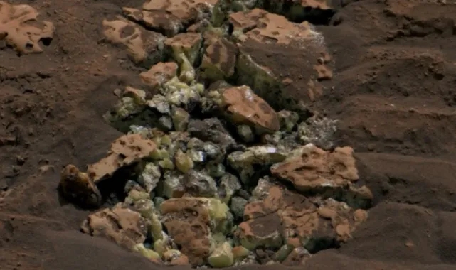 Kızıl Gezegen'de bir ilk: Mars’ta saf kükürt kristalleri bulundu